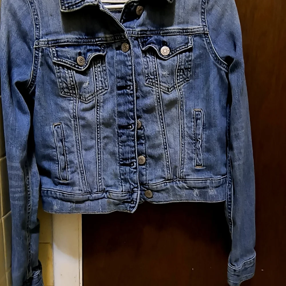 Jacket - Picture 1 of 7